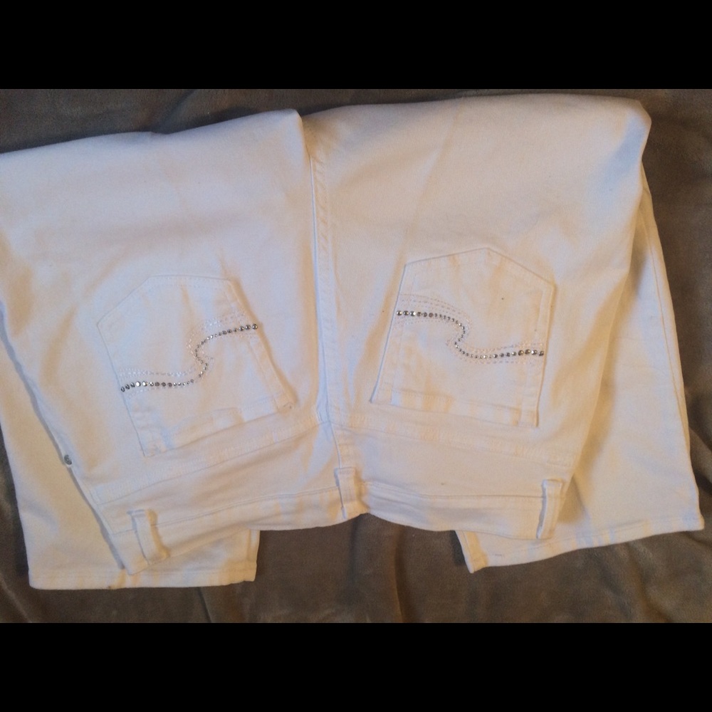 Size 12 white capris